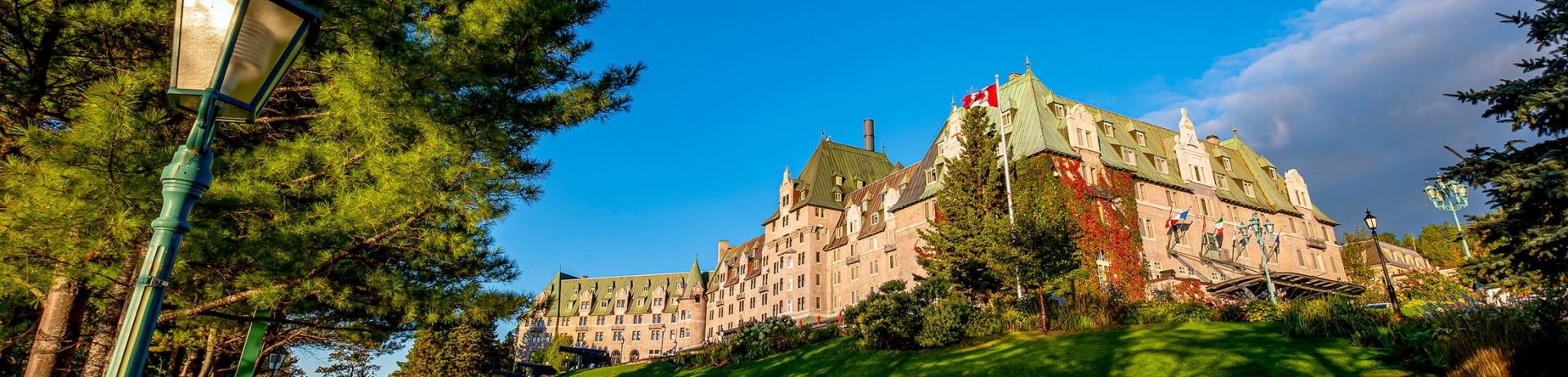 exterior shot of manoir richlieu