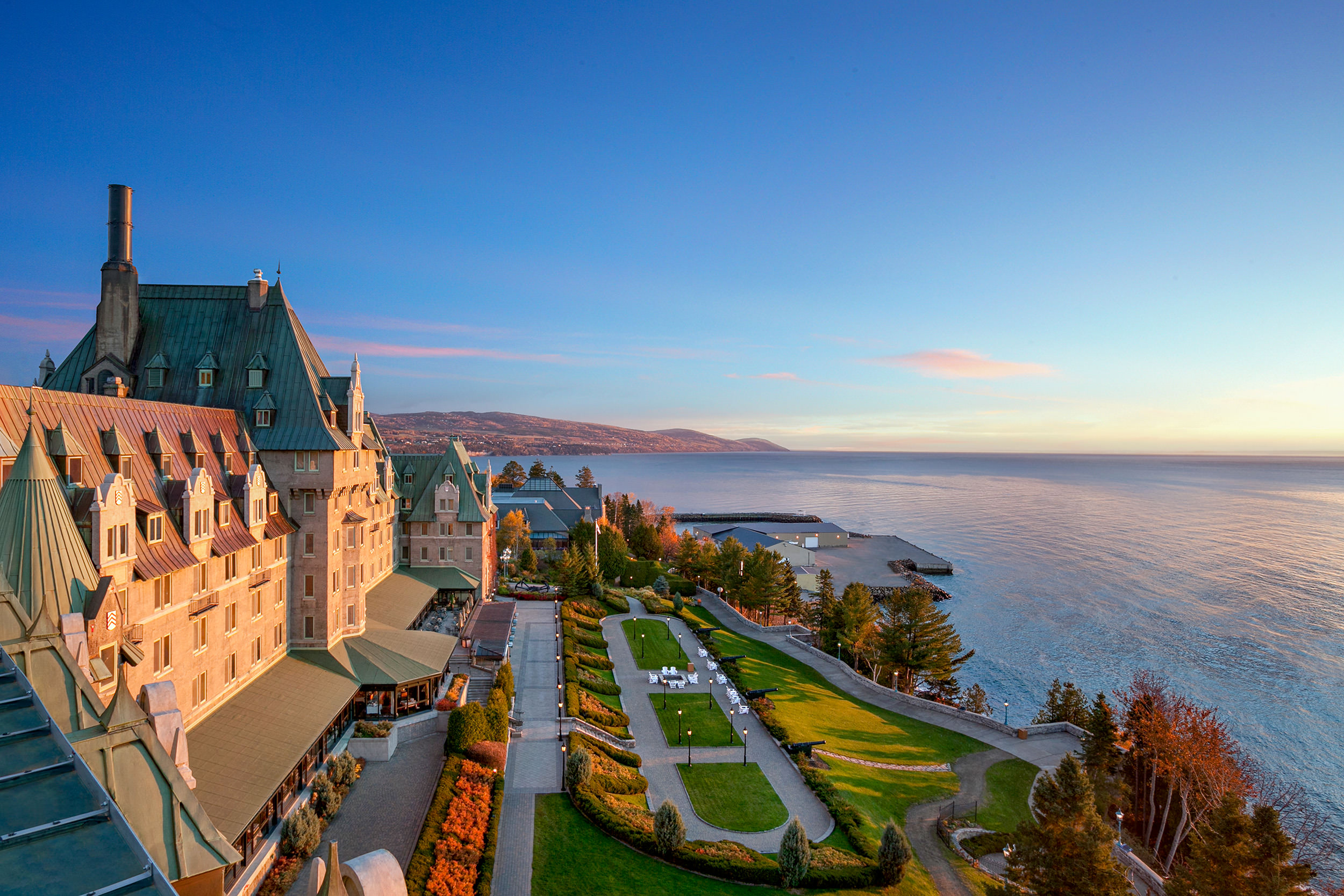 aerial of manoir richelieu and property