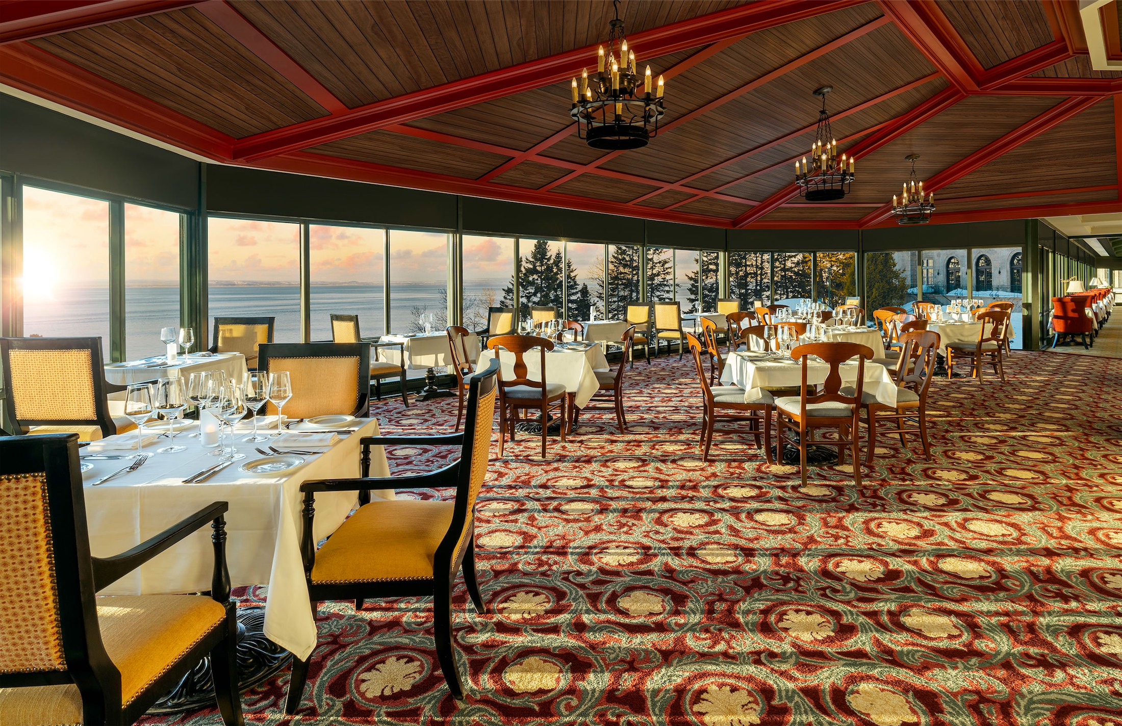 Riskeren Hectare melk Restaurants & Dining in Charlevoix Quebec | Fairmont Richelieu